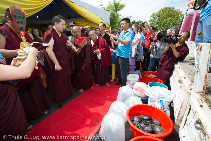 2013-05-17, Malaysia: Gyalwa Karmapa visits Kuching Bodhi Path Society