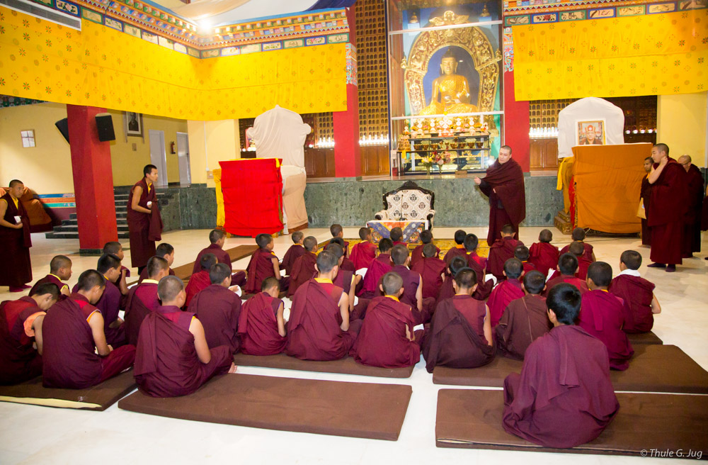 Karmapa gives refuge to children from Tilopur Monastery