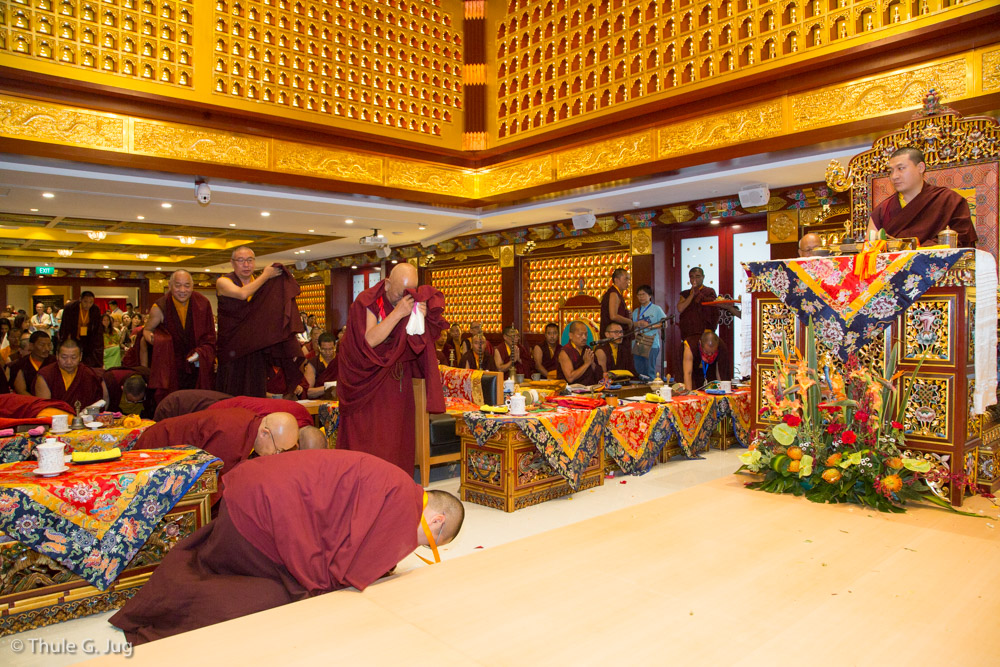 All the Rinpoches present offer Body Speech and Mind to HH Gyalwa Karmapa during White Tara puja