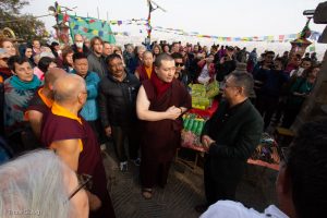 Swayambhu was severely damaged in the 2015 earthquakes, and is now in the process of reconstruction. Mr Roshan and others showed Karmapa the building site and shared the progress of the work.