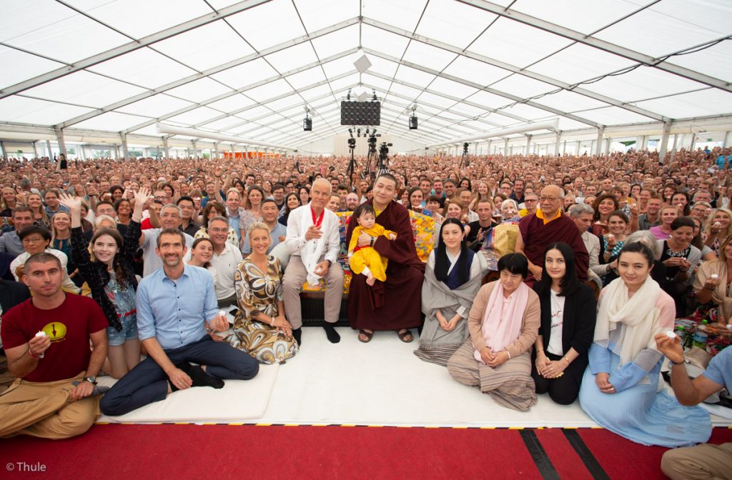 Traditional welcome ceremony for Thaye Dorje, His Holiness the 1